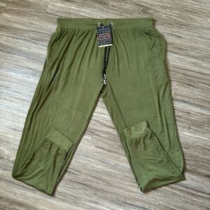 Ted Baker Men Lounging Joggers Size L, NWT, Lightweight, Christmas,